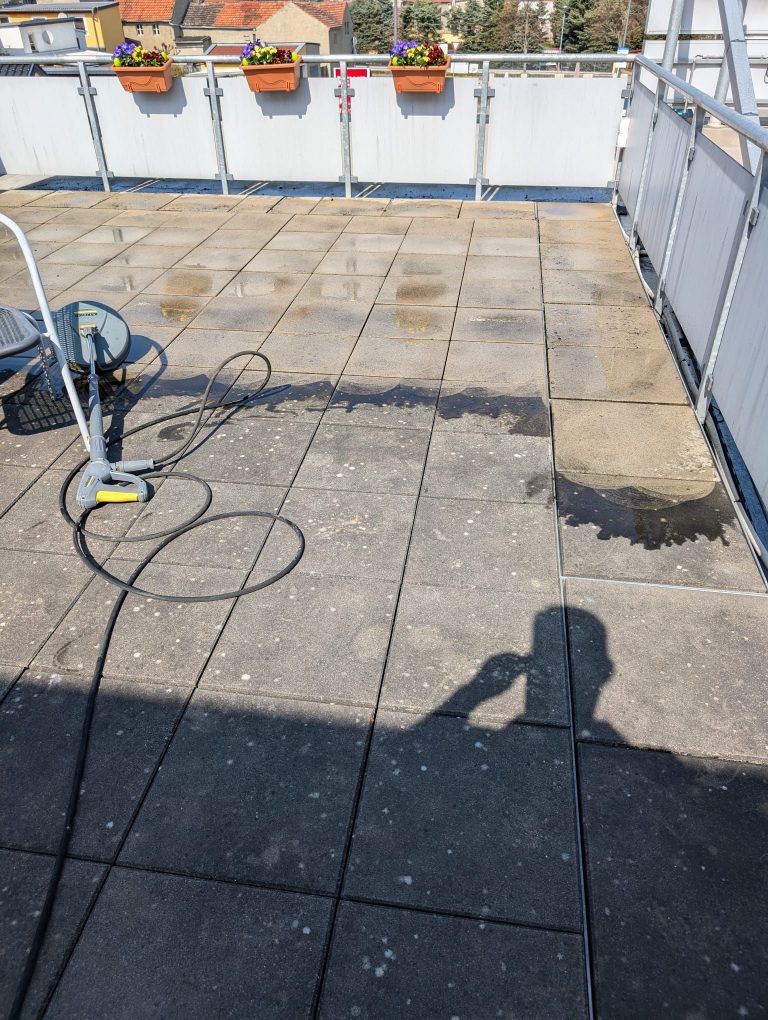 pflasterreinigung mit hochdruckreiniger